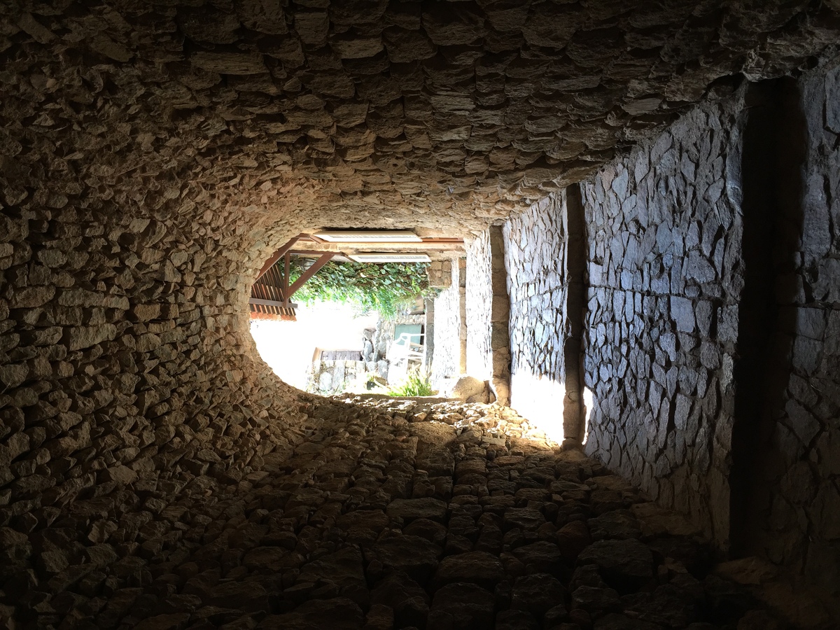 รูปถ่าย ฝรั่งเศส(France) คอร์สิคา(Corsica) ซันตันโตนีโน(Sant'Antonino) 2015-05 19