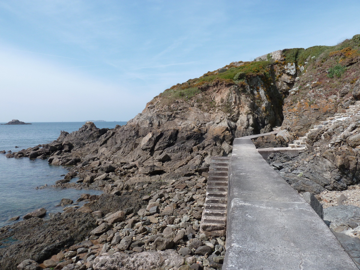 รูปถ่าย ฝรั่งเศส(France) โรตเนิฟ(Rotheneuf) 2010-04 20