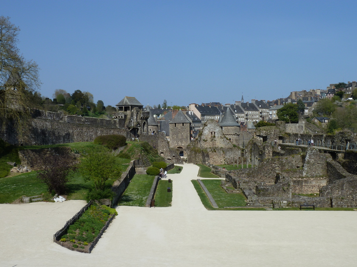 รูปถ่าย ฝรั่งเศส(France) ฟูแฌร์(Fougeres) 2010-04 108