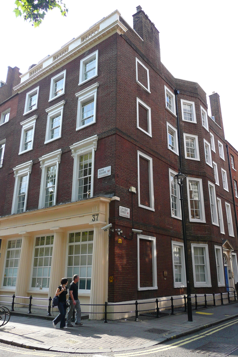 รูปถ่าย อังกฤษ(United Kingdom) ลอนดอน(London) จัตุรัสโซโห(Soho Square) 2007-09 15