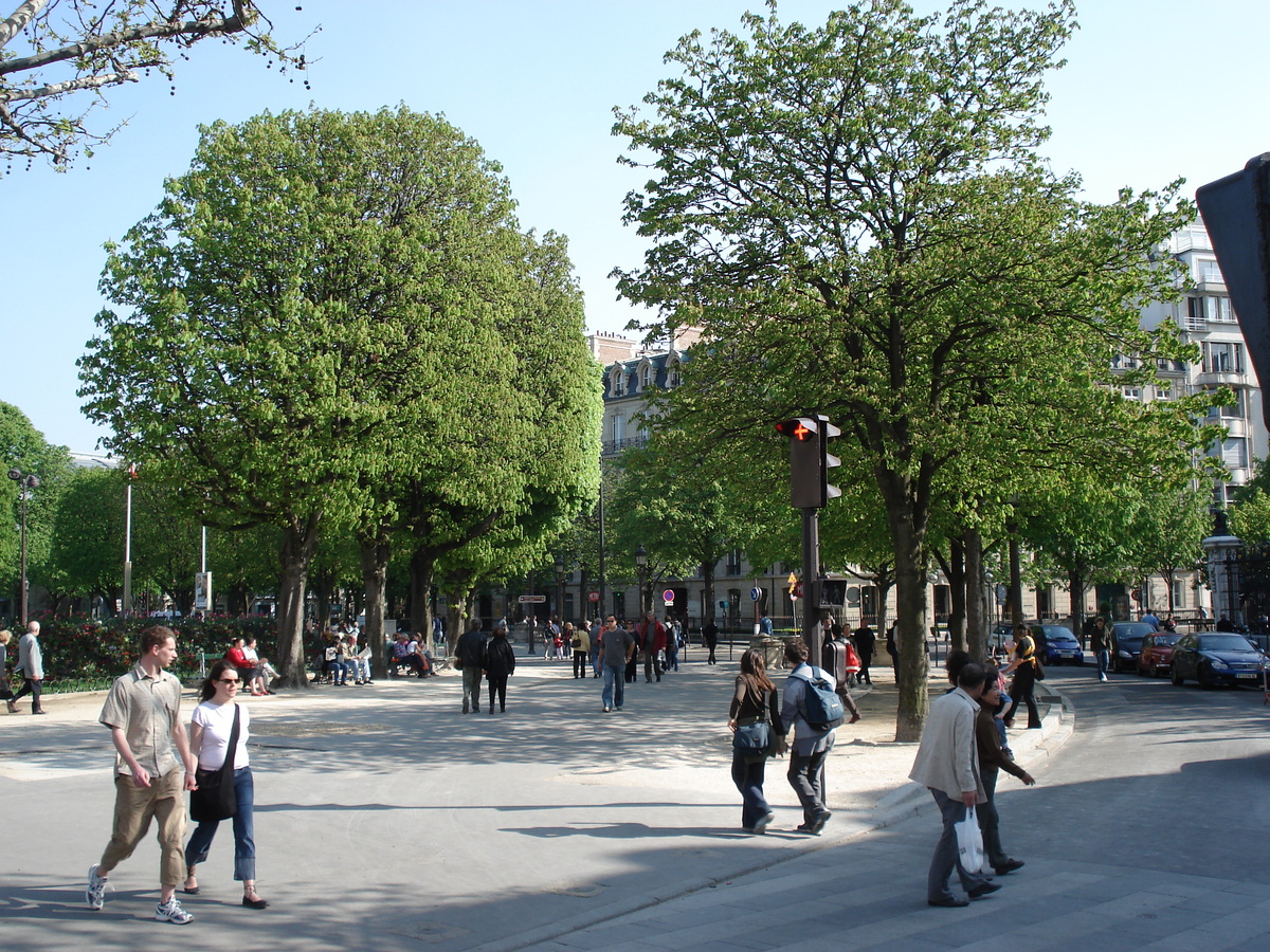 รูปถ่าย ฝรั่งเศส(France) ปารีส(Paris) ช็องเซลีเซ(Champs Elysees) 2006-04 19
