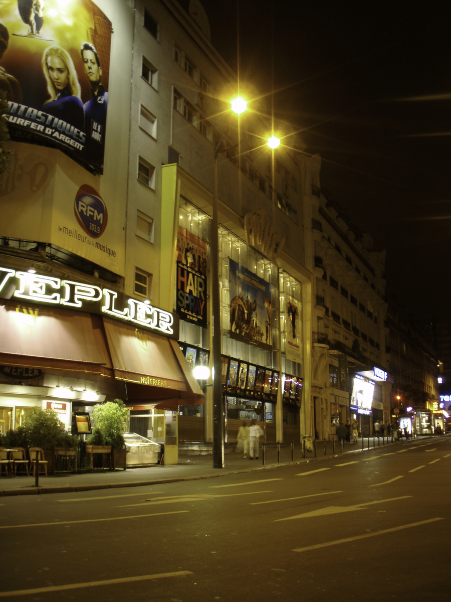 รูปถ่าย ฝรั่งเศส(France) ปารีส(Paris) ปิกาลยามค่ำคืน(Pigalle by night) 2007-07 30