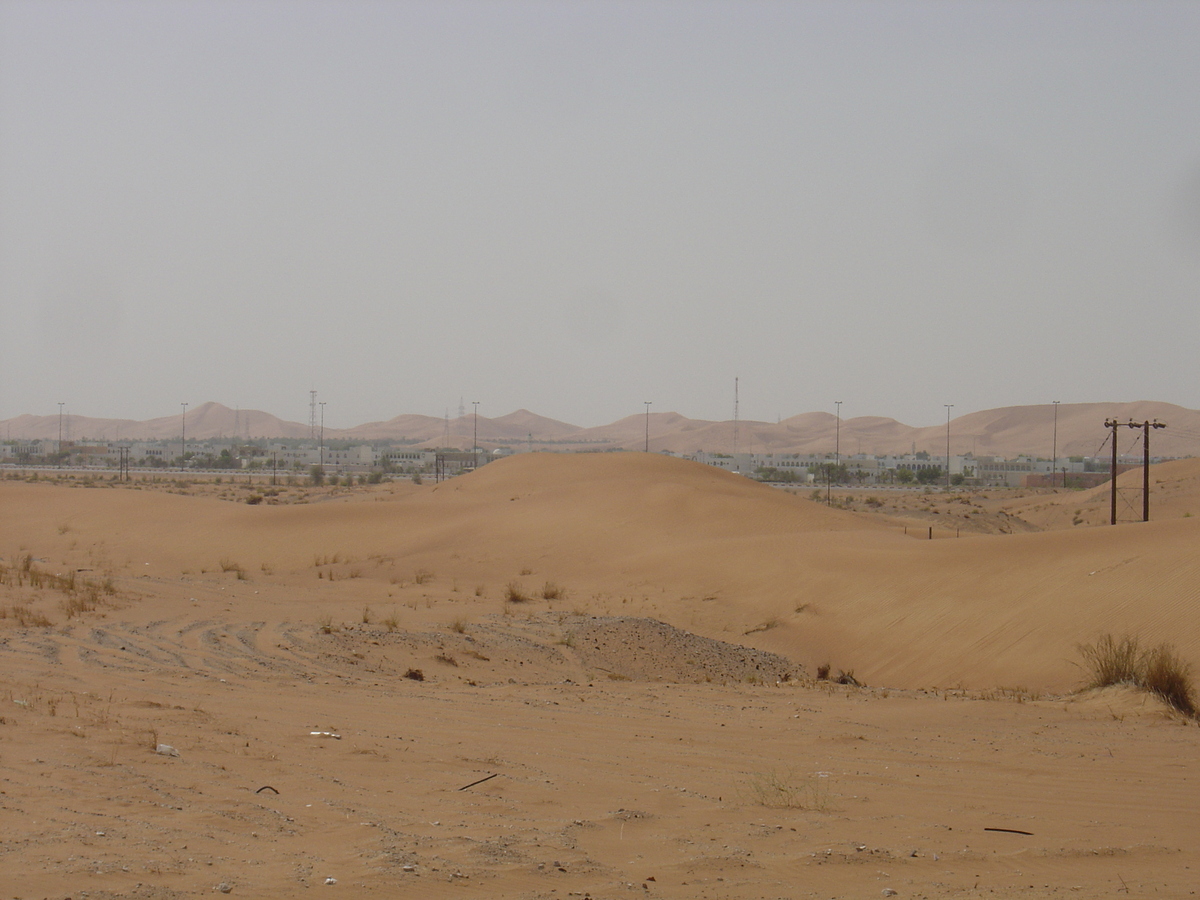 รูปถ่าย สหรัฐอาหรับเอมิเรตส์(United Arab Emirates) จากอัลเลอินไปถนนอาบูดาบี(Al Ain to Abu Dhabi Road) 2005-09 14
