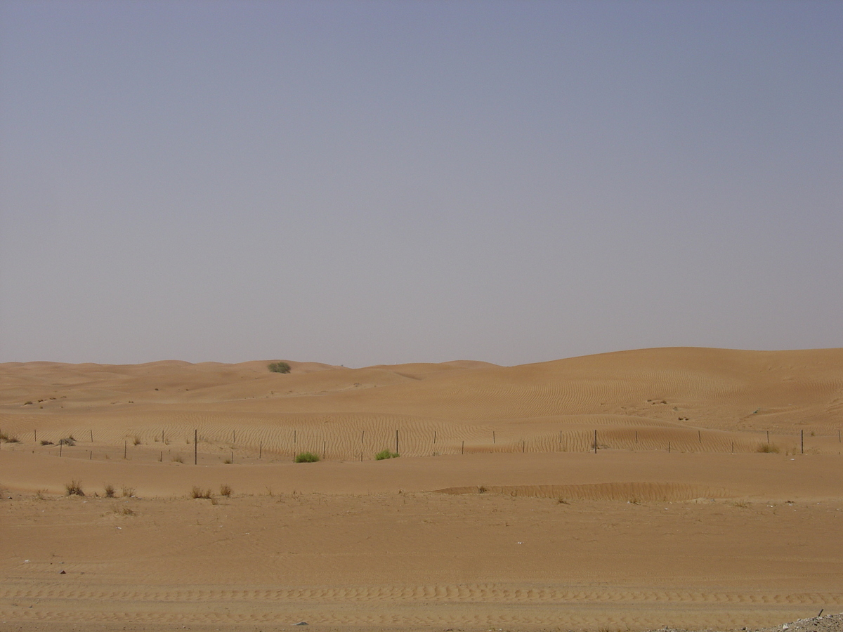 รูปถ่าย สหรัฐอาหรับเอมิเรตส์(United Arab Emirates) จากอัลเลอินไปถนนอาบูดาบี(Al Ain to Abu Dhabi Road) 2005-09 16