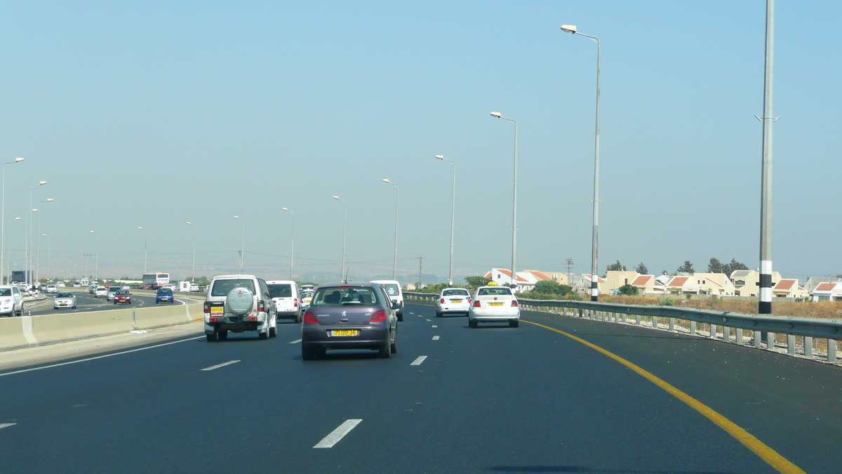 รูปถ่าย อิสราเอล(Israel) จากเทลอาวีฟไปท่าอากาศยานเบนกูเรียน(Tel Aviv to Ben Gurion Airport) 2007-06 24