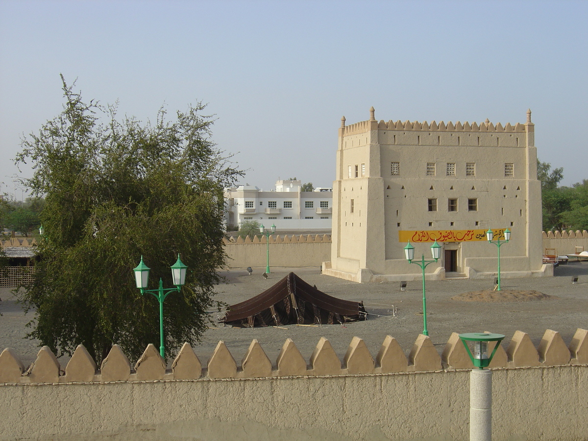 รูปถ่าย สหรัฐอาหรับเอมิเรตส์(United Arab Emirates) อาเลอิน(Al Ain) 2005-03 76
