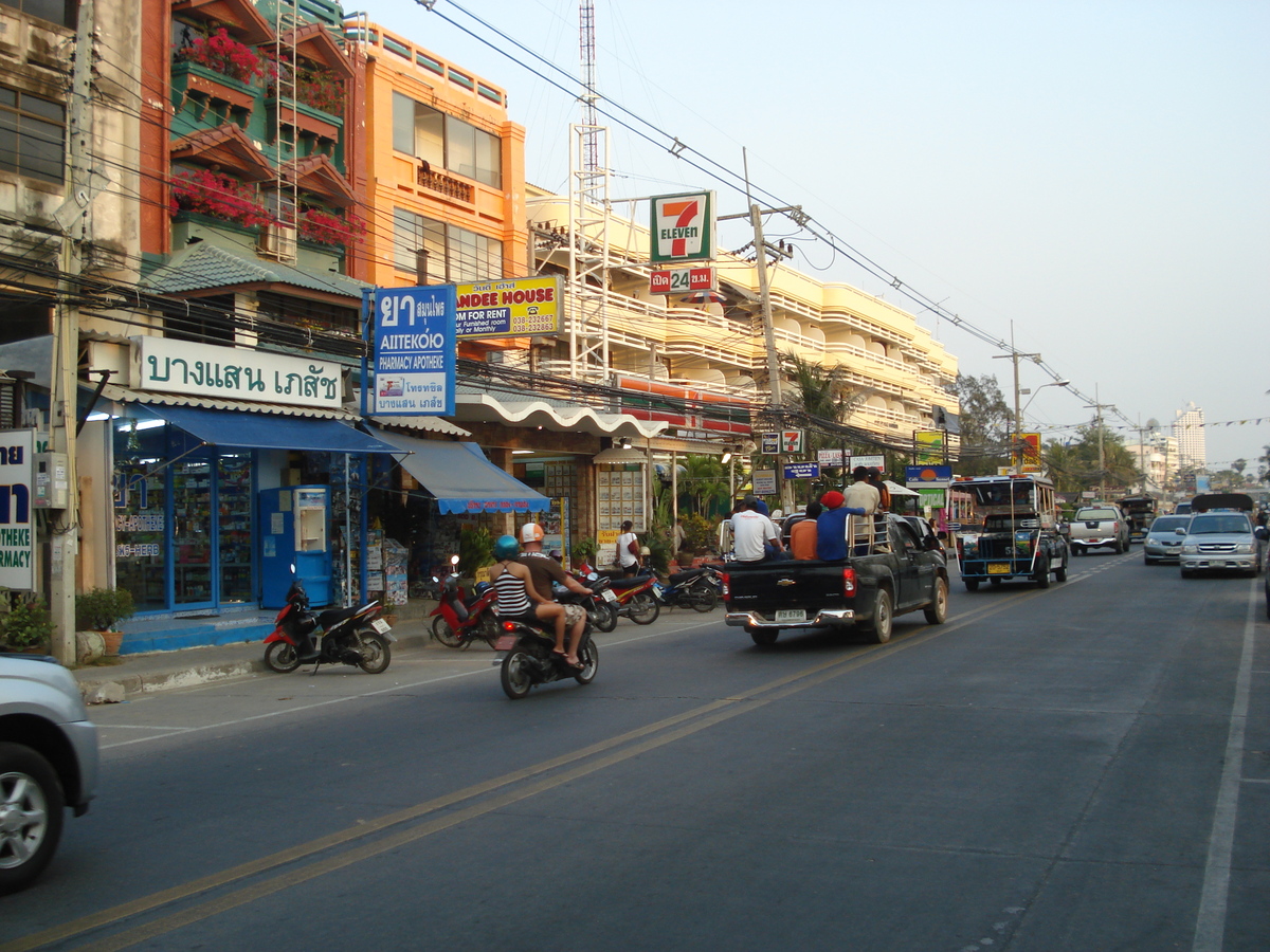 รูปถ่าย ไทย(Thailand) จอมเทียน(Jomtien) จอมเทียนสายหนึ่ง(Jomtien Sainueng) 2008-01 48