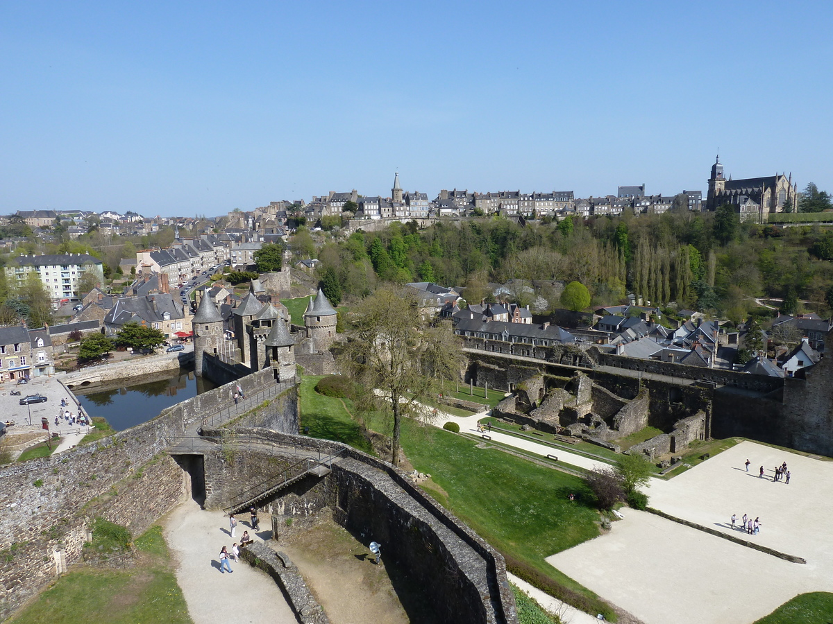 รูปถ่าย ฝรั่งเศส(France) ฟูแฌร์(Fougeres) 2010-04 26