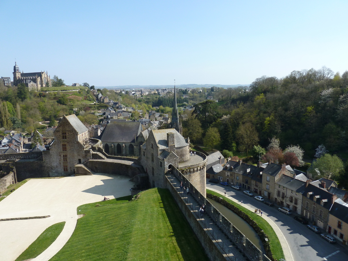 รูปถ่าย ฝรั่งเศส(France) ฟูแฌร์(Fougeres) 2010-04 164