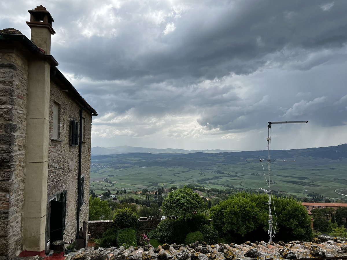 รูปถ่าย อิตาลี(Italy) วอลแตร์รา(Volterra) 2022-05 31