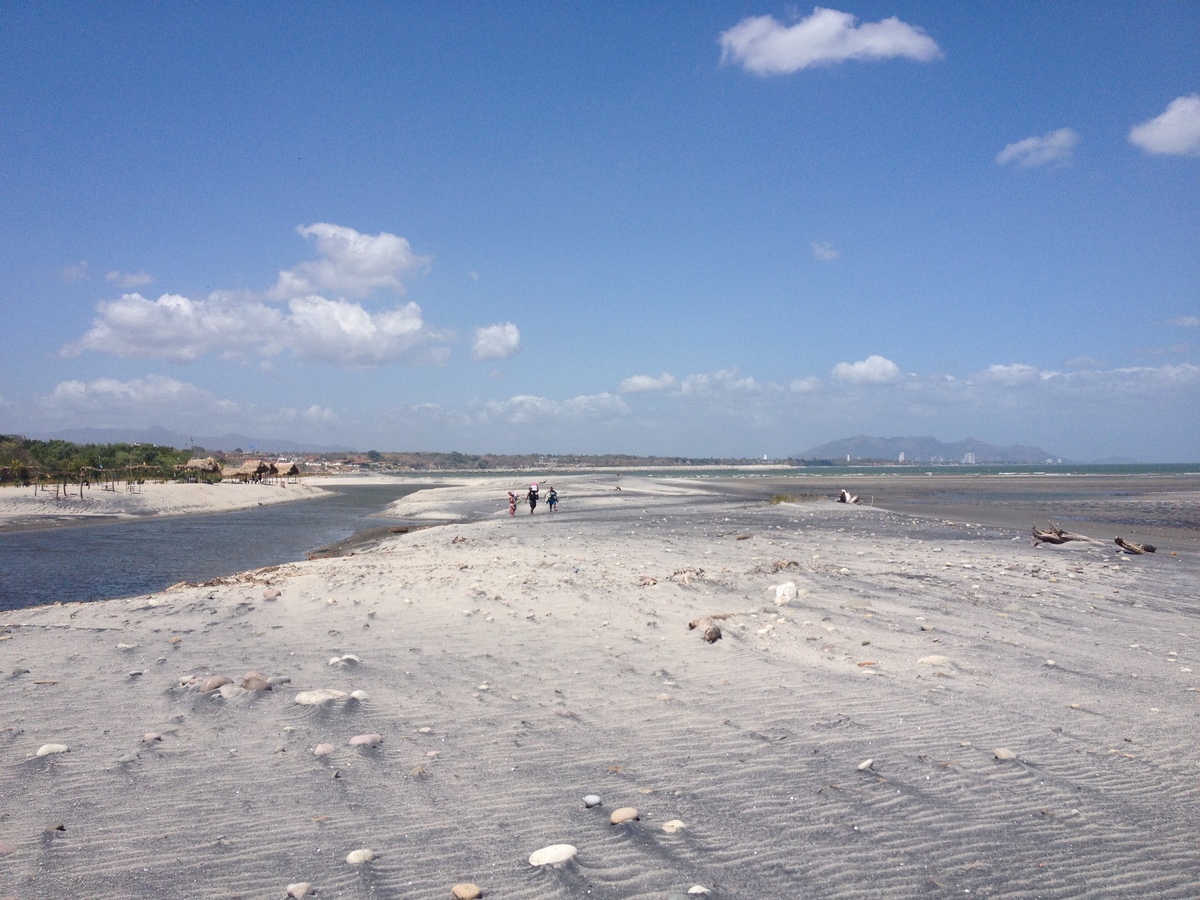 รูปถ่าย ปานามา(Panama) ซานการ์โลส(San Carlos) 2015-03 20