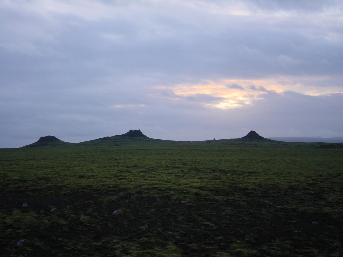 รูปถ่าย ไอซ์แลนด์(Iceland) ถนนหมายเลข 42 ใกล้เซลโวกูร์(Road 42 near Selvogur) 2003-06 4