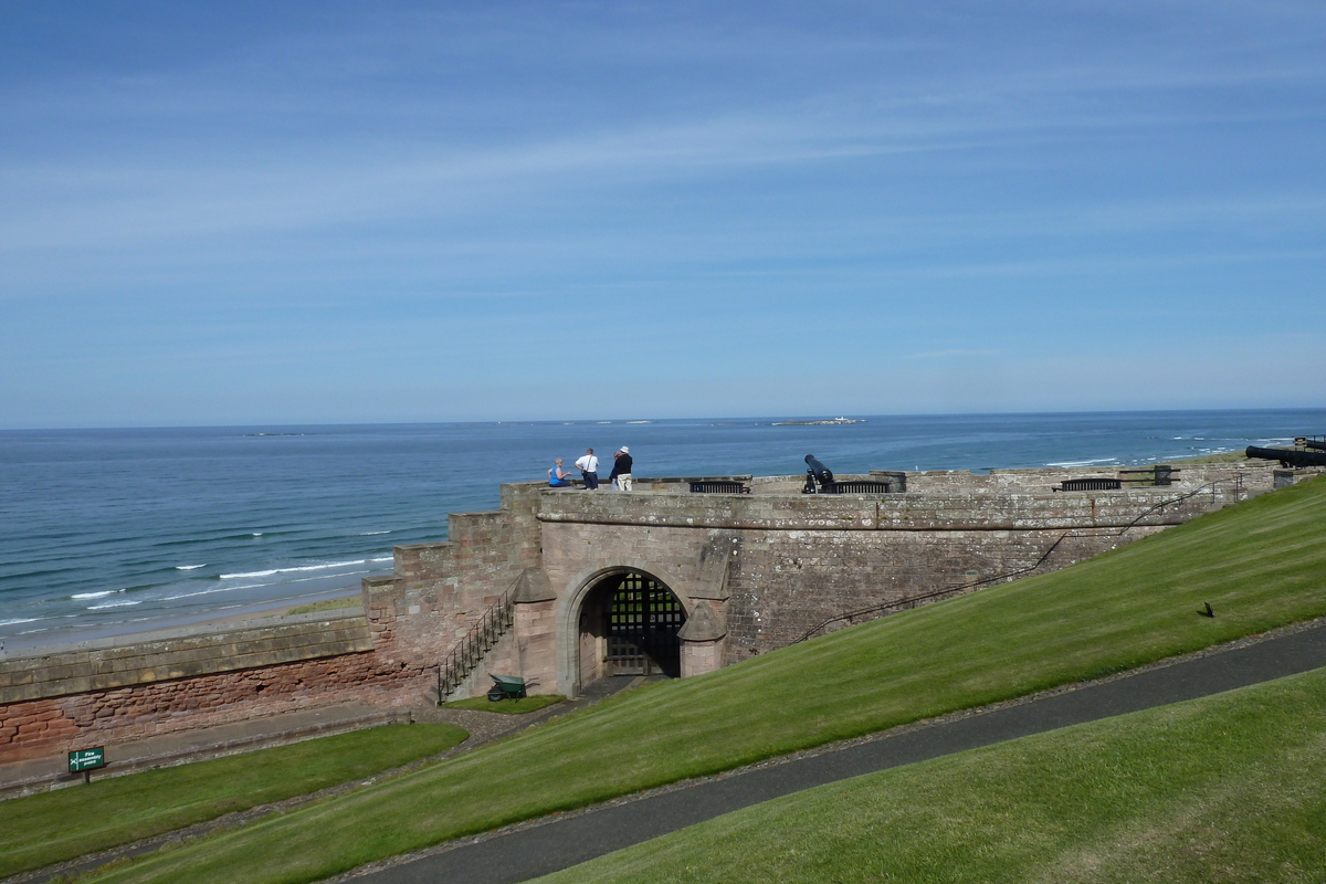 รูปถ่าย อังกฤษ(United Kingdom) สกอตแลนด์(Scotland) ปราสาทแบมเบิร์ก(Bamburgh Castle) 2011-07 89