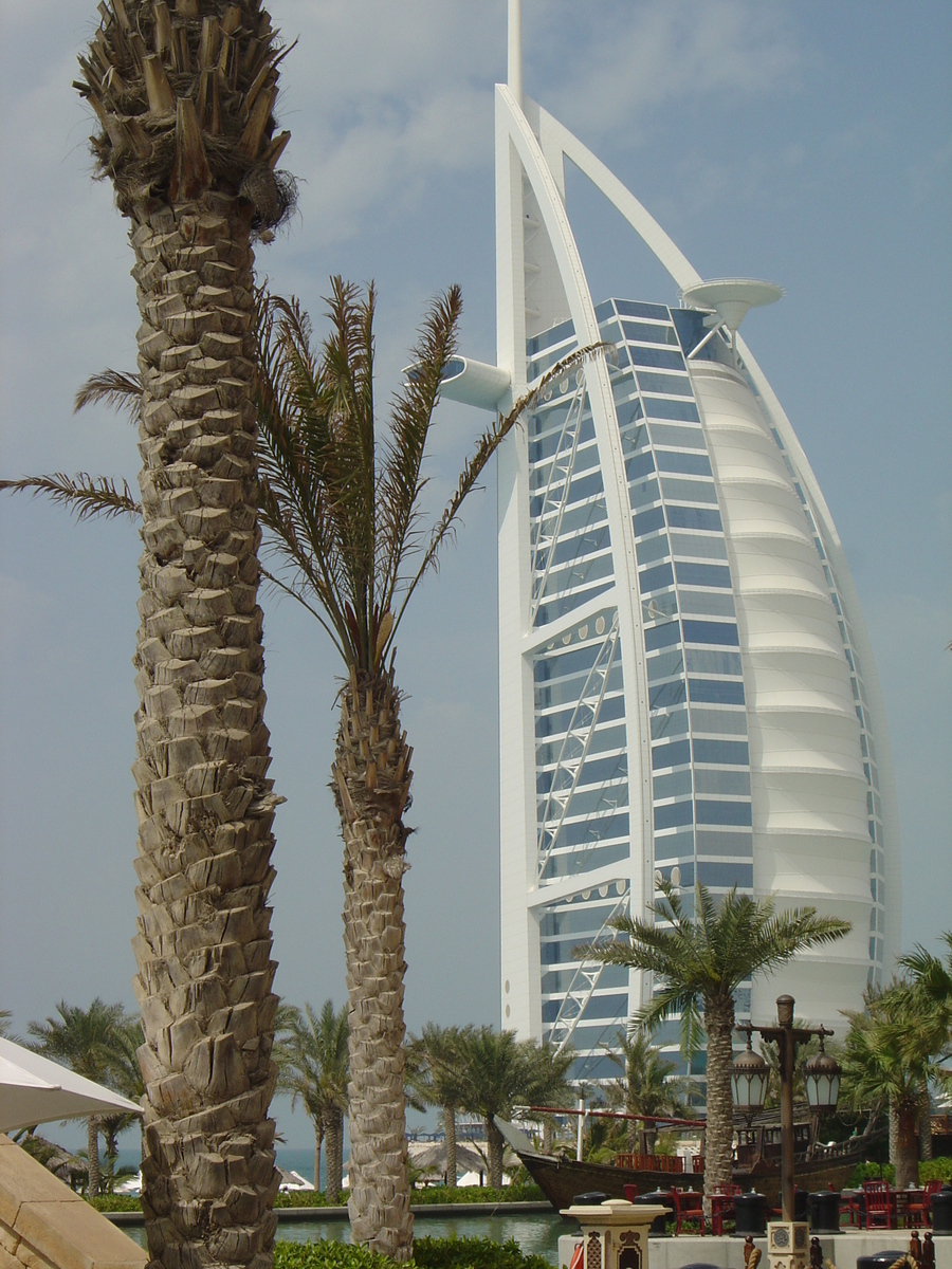 รูปถ่าย สหรัฐอาหรับเอมิเรตส์(United Arab Emirates) ดูไบ(Dubai) มะดีนัตจุมัยเราะห์(Medina Jumeirah) 2005-03 16