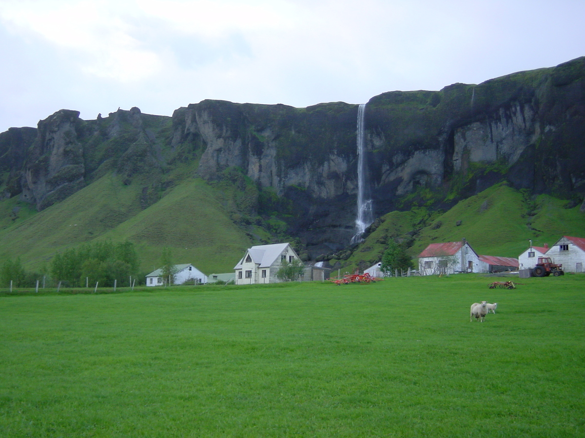 รูปถ่าย ไอซ์แลนด์(Iceland) ถนนหมายเลข 1 จากโยกุลซาร์เลานไปวีก(Road 1 Jokulsarlon to vik) 2003-06 7