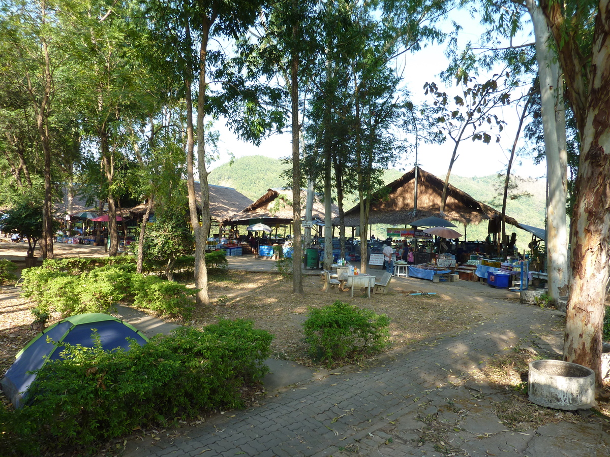 รูปถ่าย ไทย(Thailand) ถนนจากเชียงใหม่ไปพิษณุโลก(Chiang Mai to Phitsanulok road) 2009-12 3
