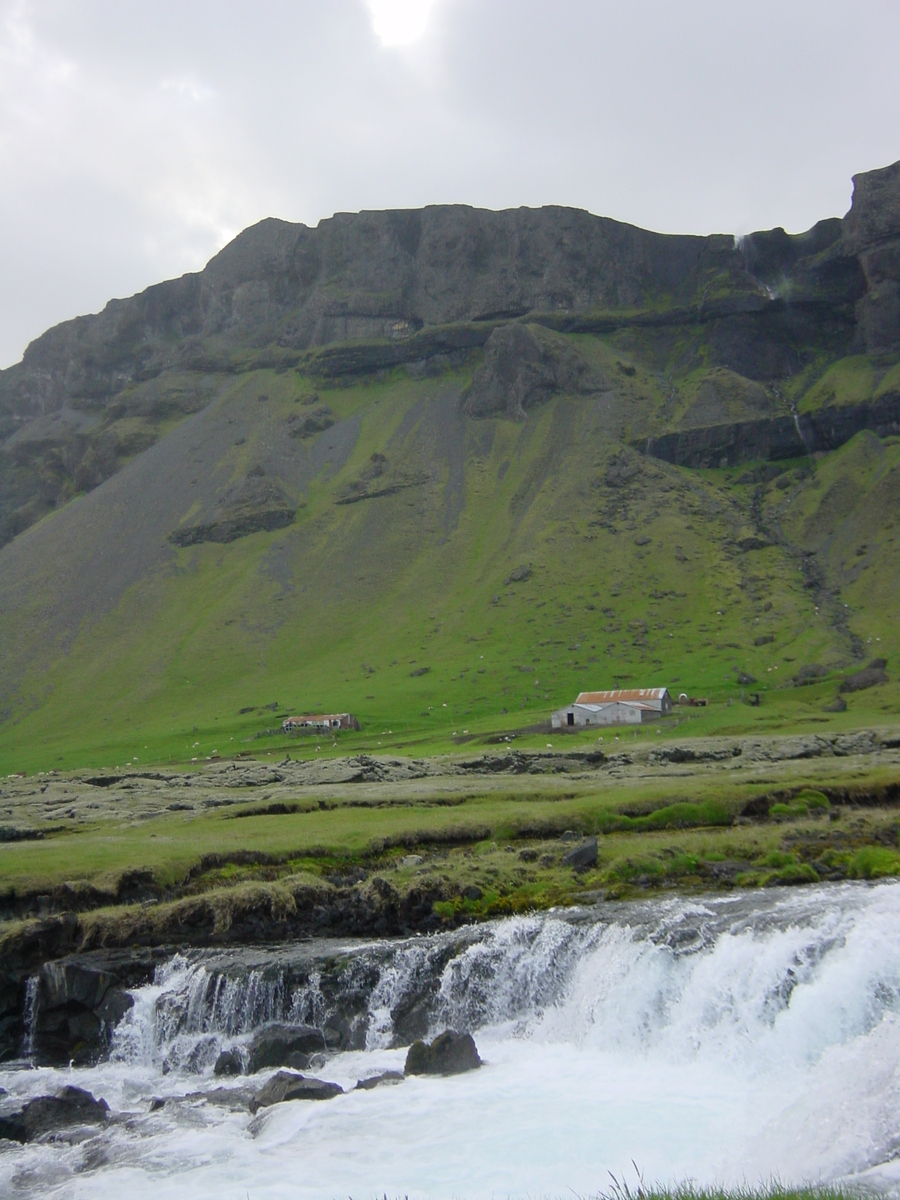 รูปถ่าย ไอซ์แลนด์(Iceland) ถนนหมายเลข 1 จากโยกุลซาร์เลานไปวีก(Road 1 Jokulsarlon to vik) 2003-06 46