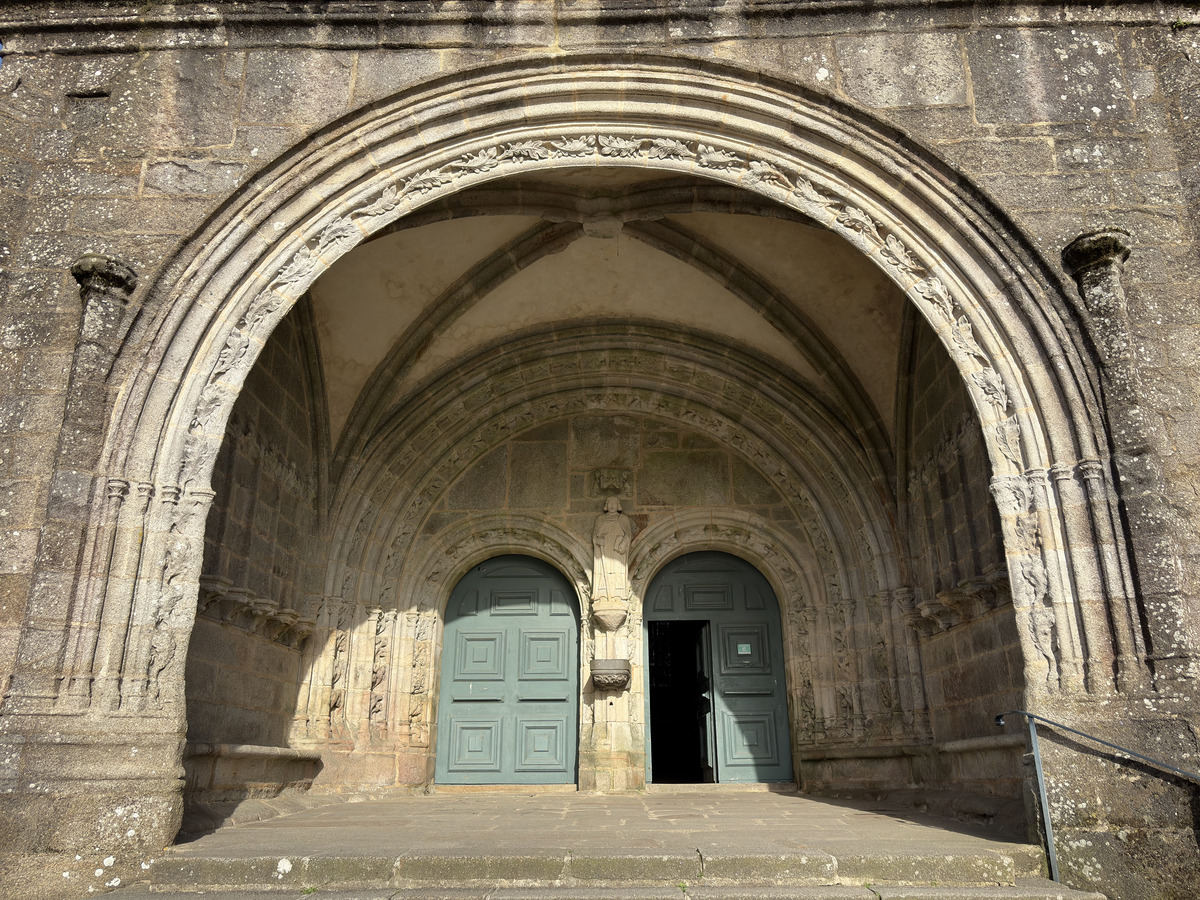 รูปถ่าย ฝรั่งเศส(France) ล็อกโรน็อง(Locronan) 2026-04 125