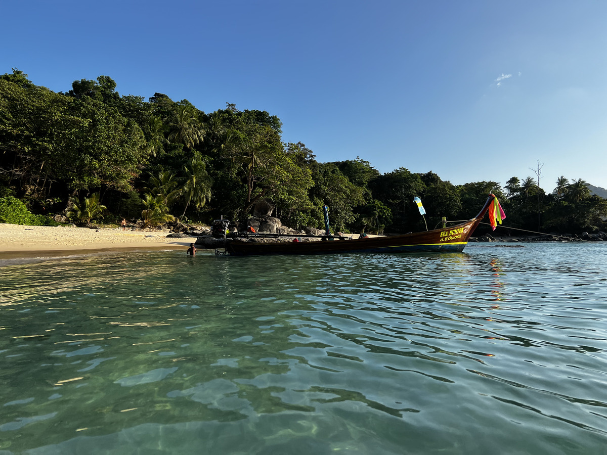 รูปถ่าย ไทย(Thailand) ภูเก็ต(Phuket) หาดแหลมสิงห์(Laem Sing Beach) 2021-12 27