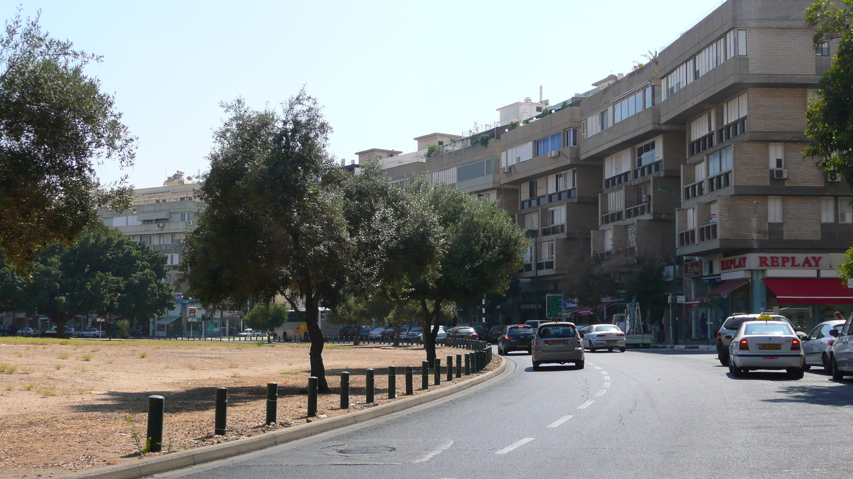 รูปถ่าย อิสราเอล(Israel) เทลอาวีฟ(Tel Aviv) จัตุรัสกิการ์ฮาเมดีนา(Kikar Hamedina) 2007-06 25