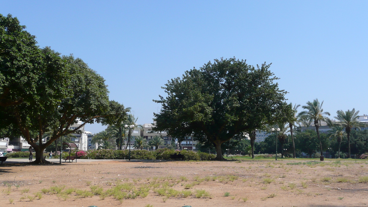 รูปถ่าย อิสราเอล(Israel) เทลอาวีฟ(Tel Aviv) จัตุรัสกิการ์ฮาเมดีนา(Kikar Hamedina) 2007-06 26