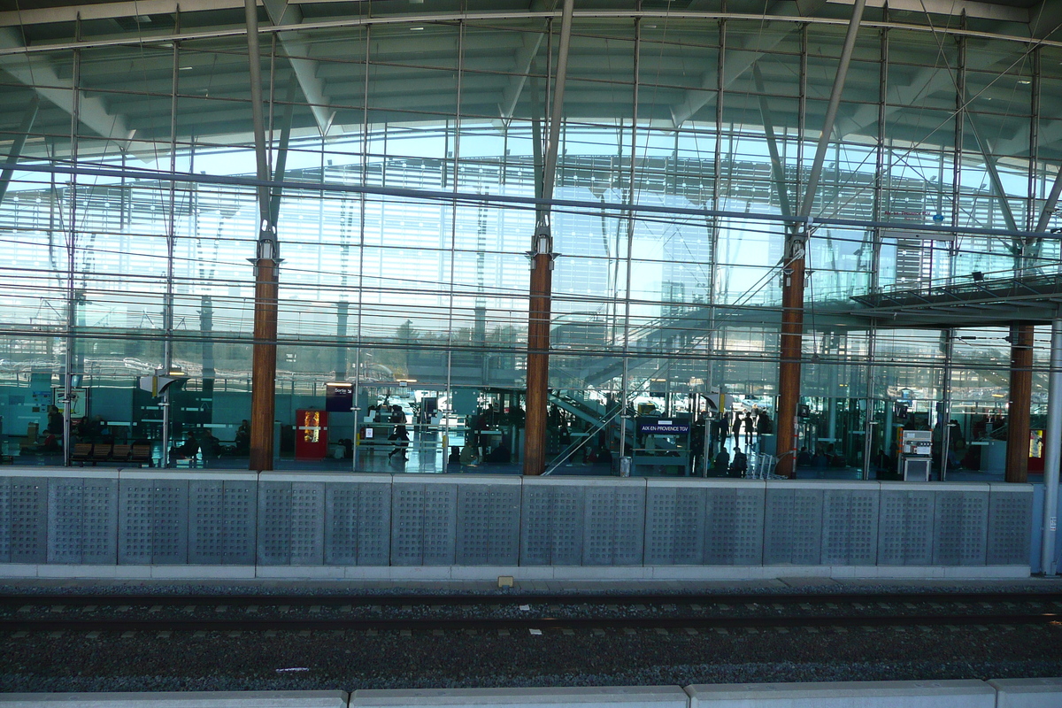 รูปถ่าย ฝรั่งเศส(France) แอ็กซ์-อ็อง-โพรว็องส์(Aix en Provence) สถานีรถไฟ TGV(TGV Train Station) 2008-04 6