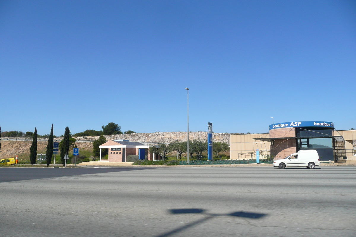 รูปถ่าย ฝรั่งเศส(France) โพรว็องส์(Provence) ถนนจากแอ็กซ์ไปมูรีแยส(Aix to Mouries road) 2008-04 7
