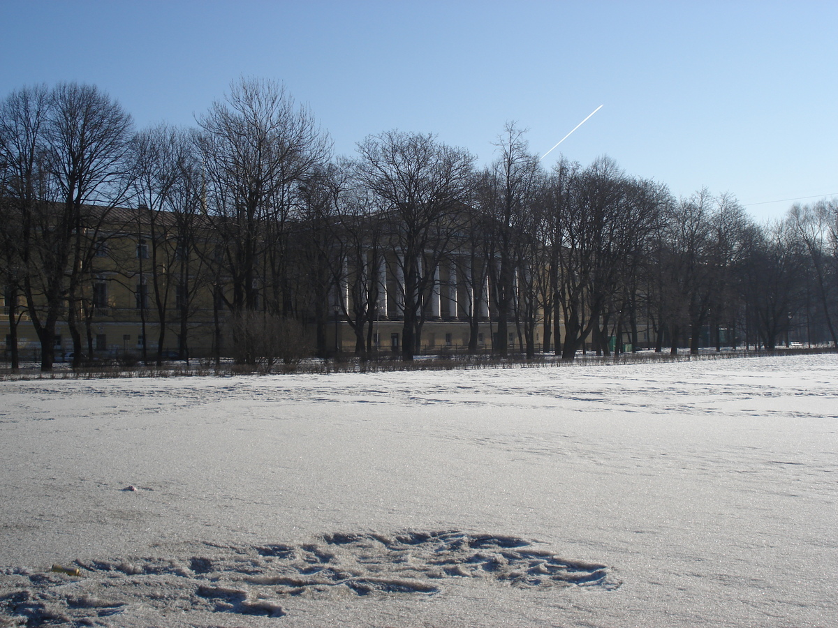 รูปถ่าย รัสเซีย(Russia) เซนต์ปีเตอร์สเบิร์ก(St Petersburg) สวนอเล็กซานเดอร์(Alexandrovsky Garden) 2006-03 11