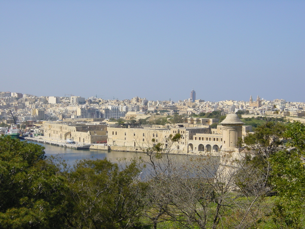 รูปถ่าย มอลตา(Malta) โรงแรมเลอเมอริเดียน ฟีนิเชีย(Le Meridien Phoenicia Hotel) 2003-03 6