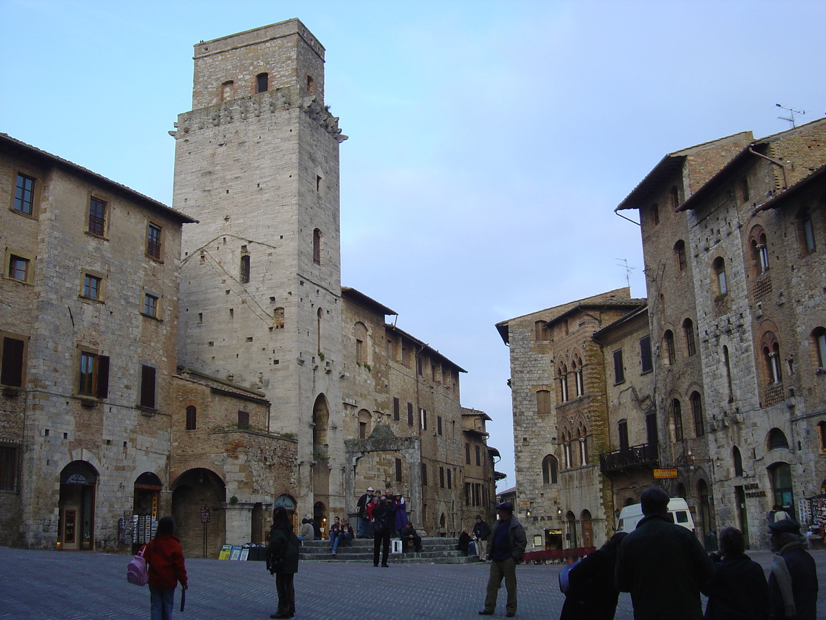 รูปถ่าย อิตาลี(Italy) ซานจีมิญญาโน(San Gimignano) 2004-03 16