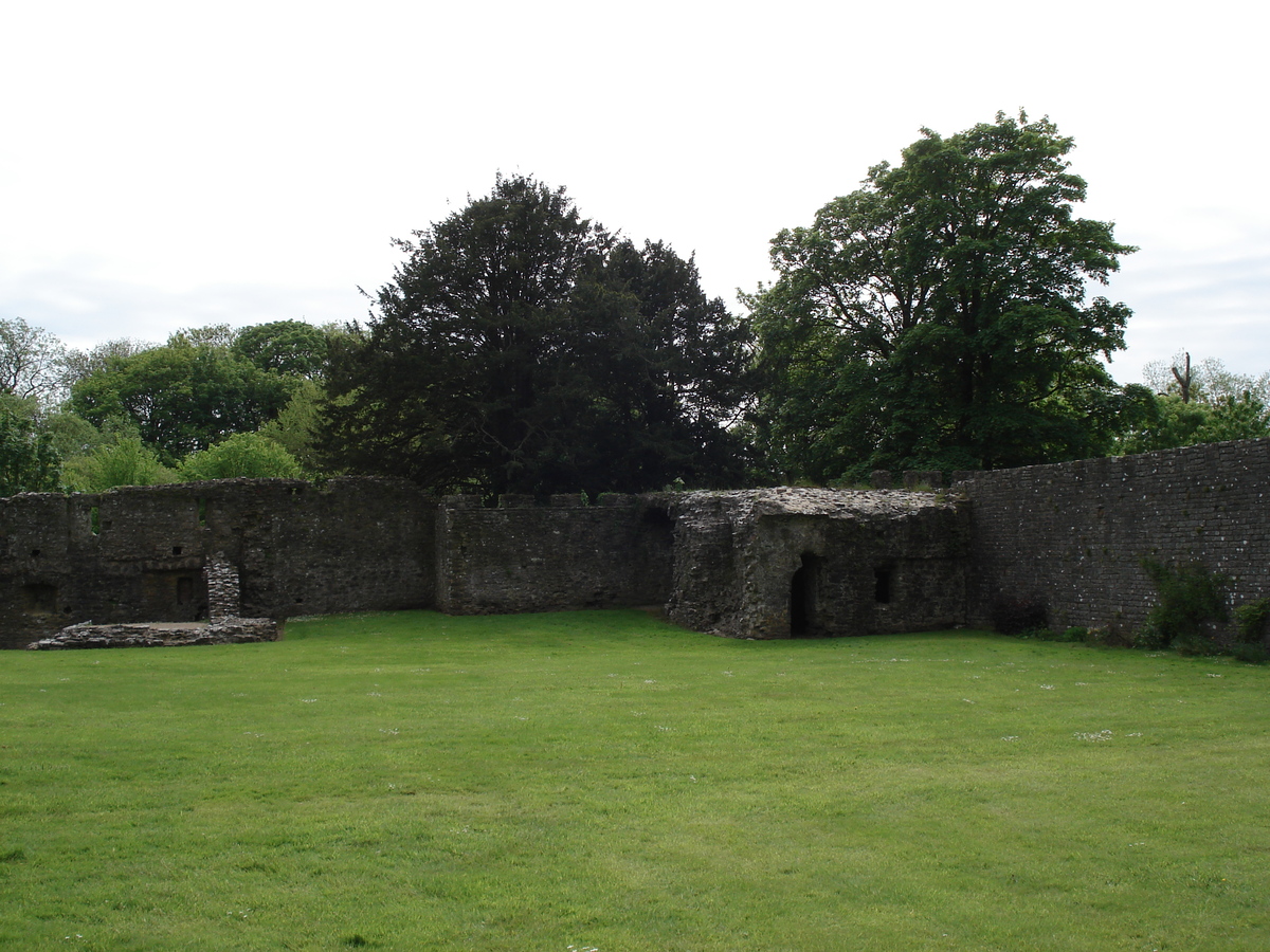 รูปถ่าย อังกฤษ(United Kingdom) เปมโบรคเชอร์(Pembrokeshire) แลมปลี(Lamphey) 2006-05 5