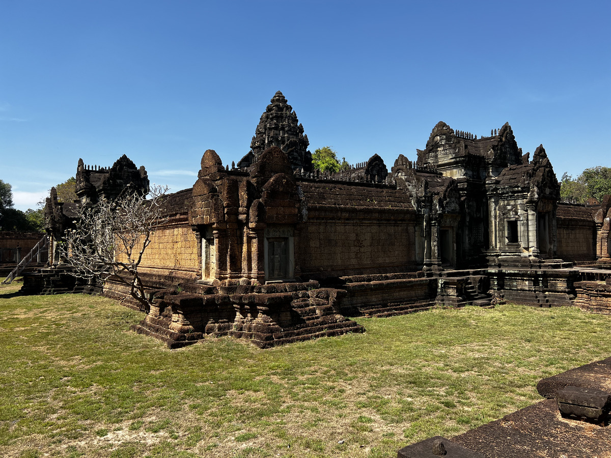 รูปถ่าย กัมพูชา(Cambodia) เสียมราฐ(Siem Reap) ปราสาทบันทายสำเหร่(Banteay Samre) 2023-01 15