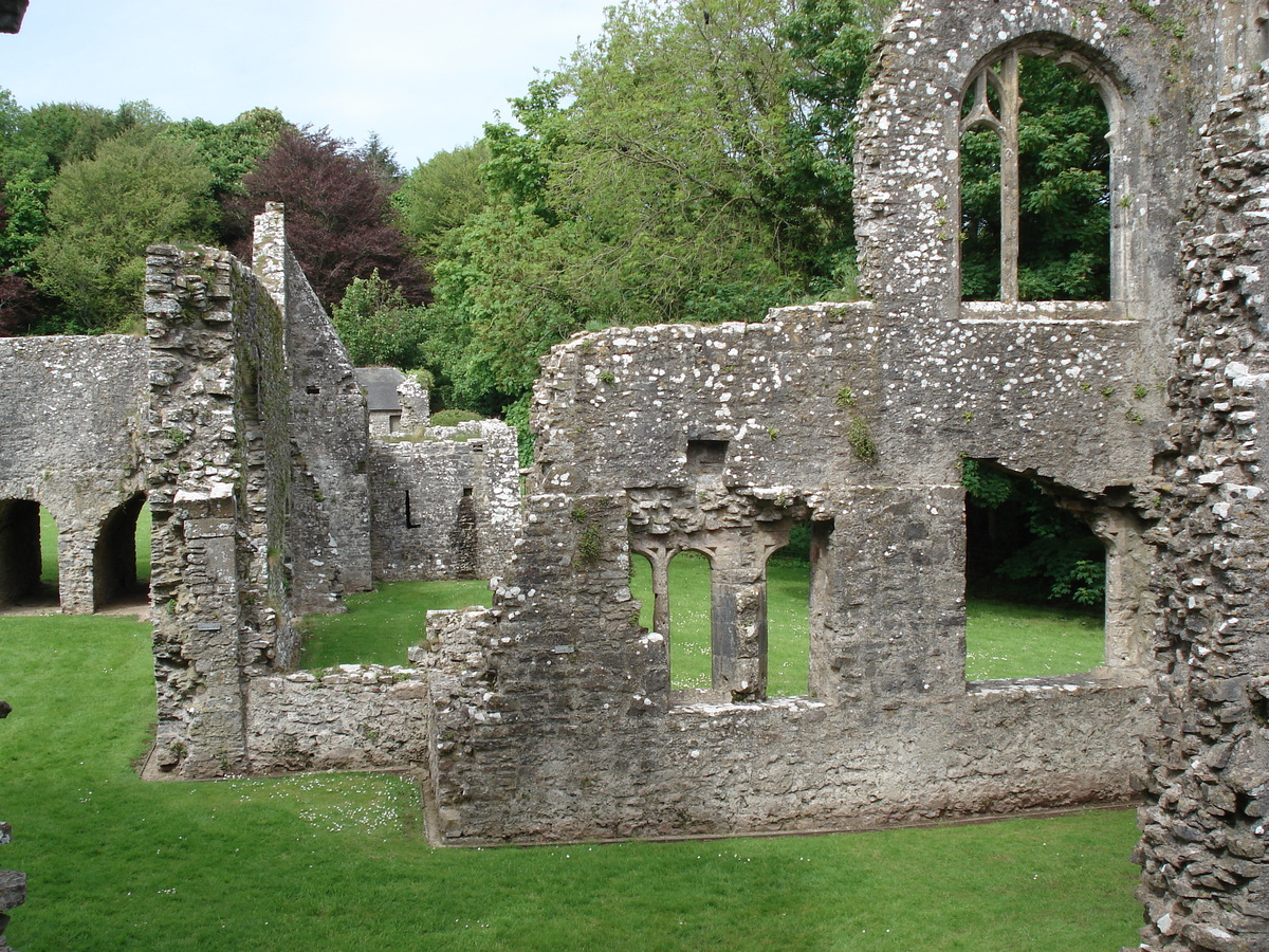 รูปถ่าย อังกฤษ(United Kingdom) เปมโบรคเชอร์(Pembrokeshire) แลมปลี(Lamphey) 2006-05 1