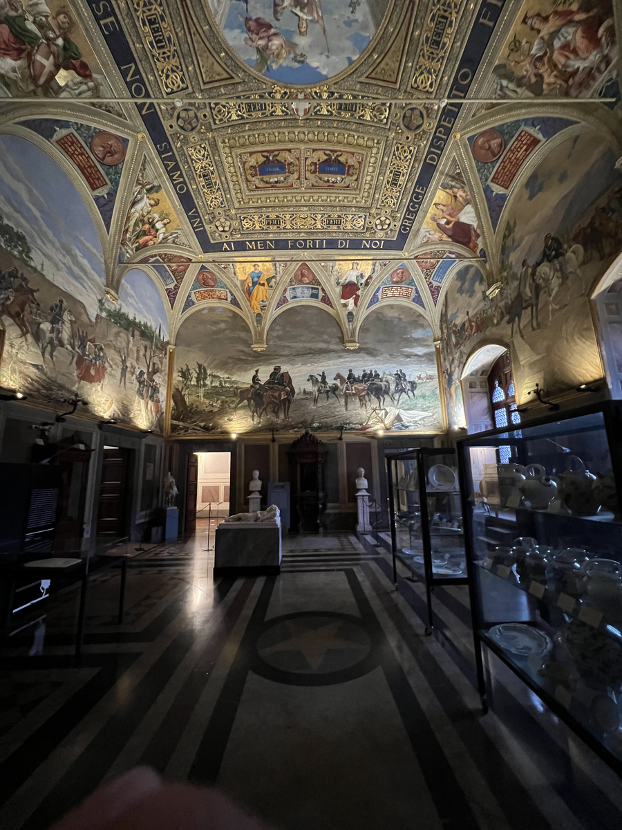 รูปถ่าย อิตาลี(Italy) ซีเอน่า(Siena) วังปุบบลีโก(Palazzo Pubblico) 2021-09 31
