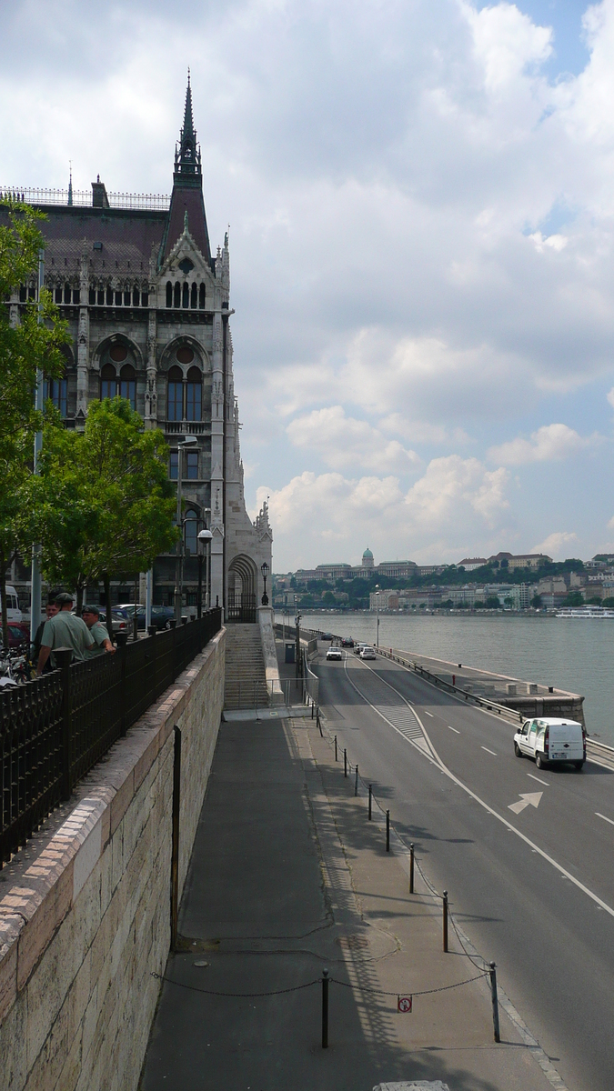 รูปถ่าย ฮังการี(Hungary) บูดาเปสต์(Budapest) อาคารรัฐสภาฮังการี(Budapest Parliament) 2007-06 29