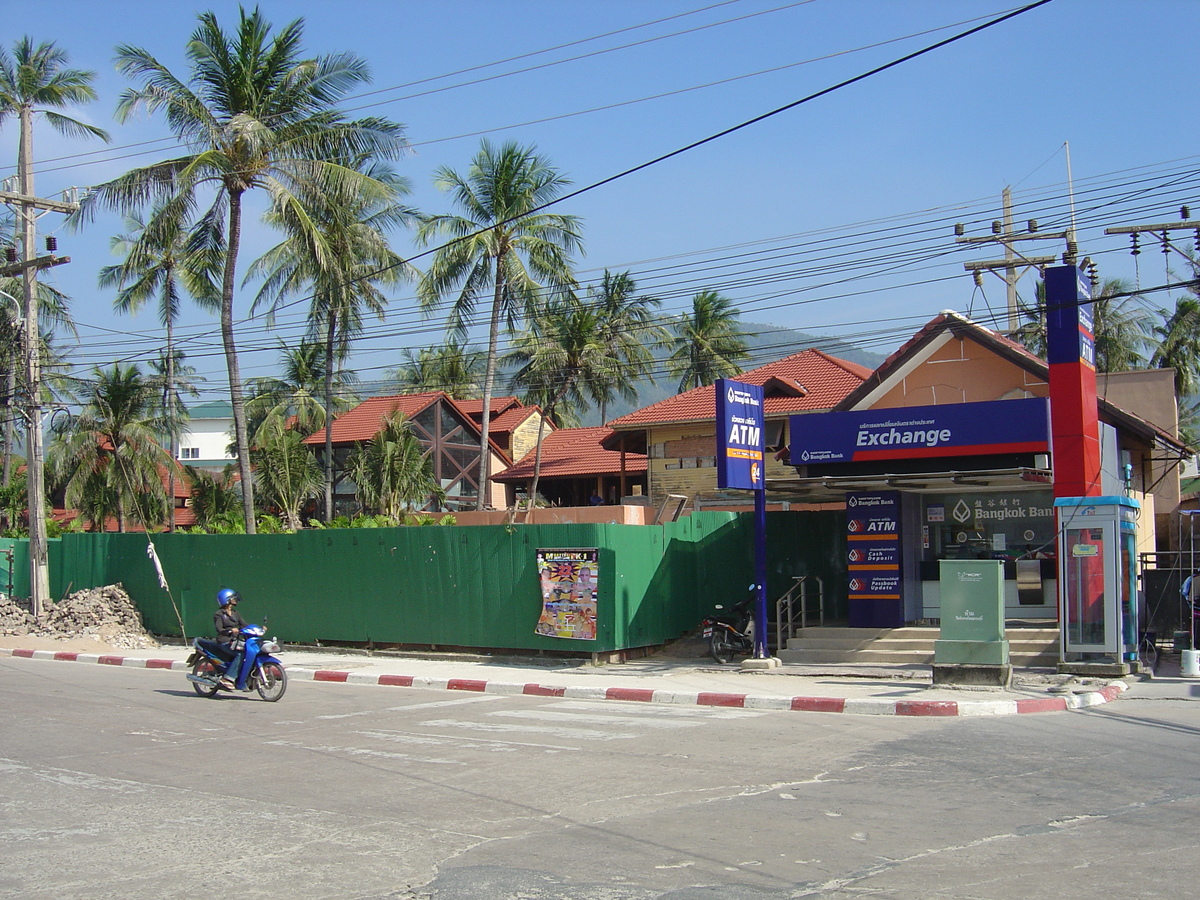 รูปถ่าย ไทย(Thailand) ภูเก็ต(Phuket) ป่าตอง(Patong) ถนนเลียบชายหาด(Beach Road) 2005-12 8