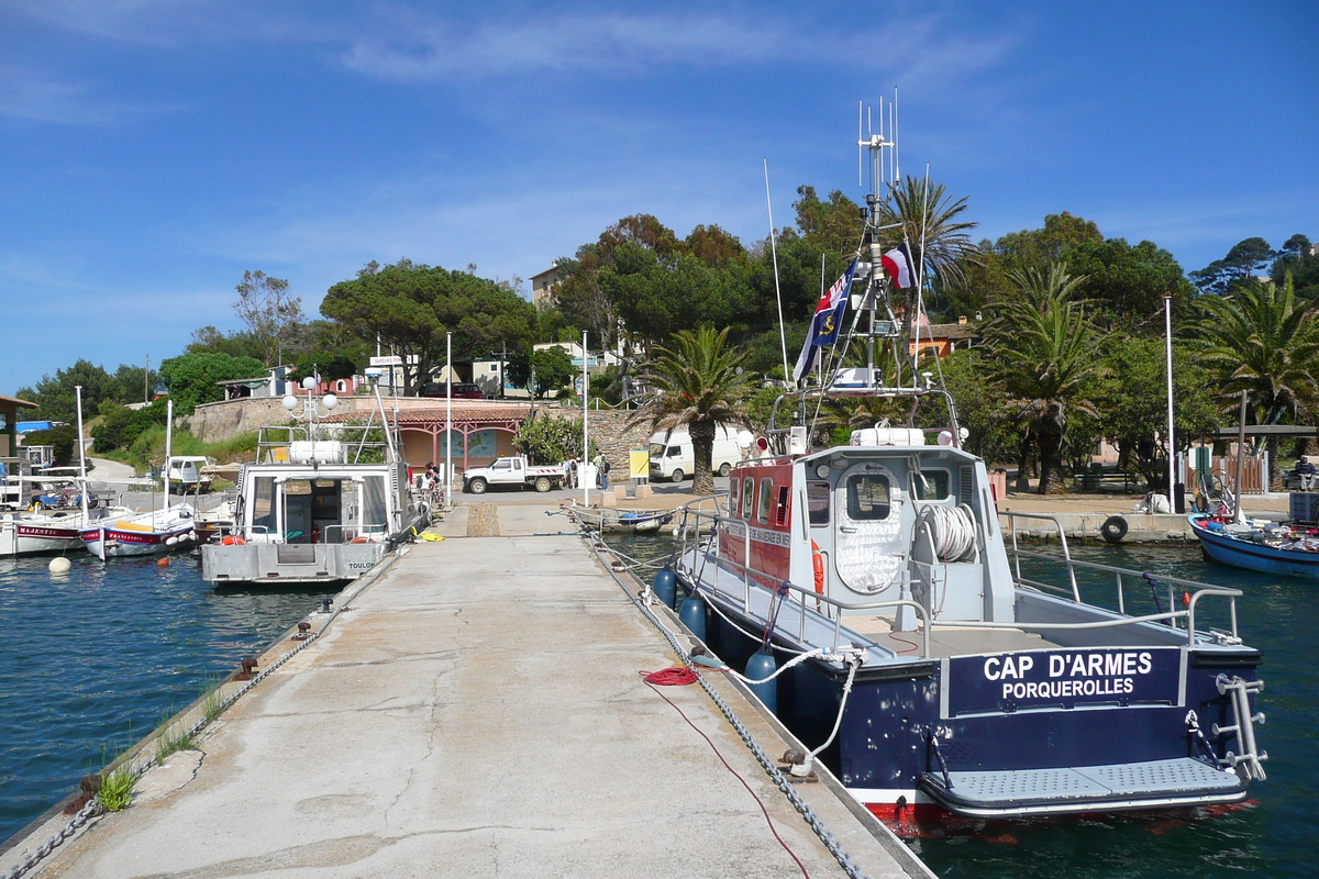 รูปถ่าย ฝรั่งเศส(France) เกาะปอร์เกอรอล(Porquerolles Island) ท่าเรือปอร์เกอรอล(Porquerolles harbour) 2008-05 69
