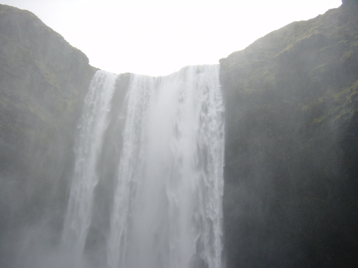 รูปถ่าย ไอซ์แลนด์(Iceland) สโคกาฟอส(Skogafoss) 2003-03 13