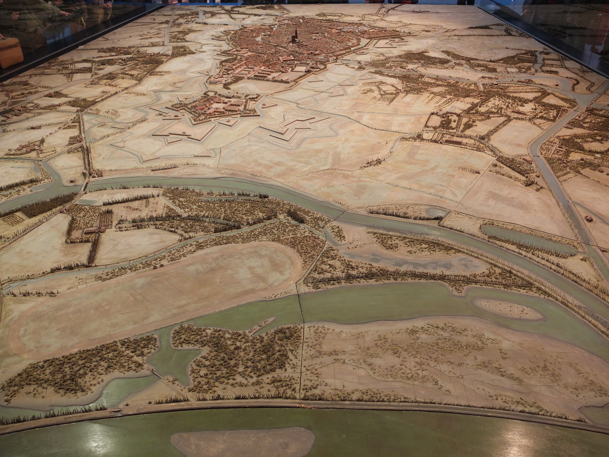 รูปถ่าย ฝรั่งเศส(France) ปารีส(Paris) กร็องปาเล(Grand Palais) 2012-01 107