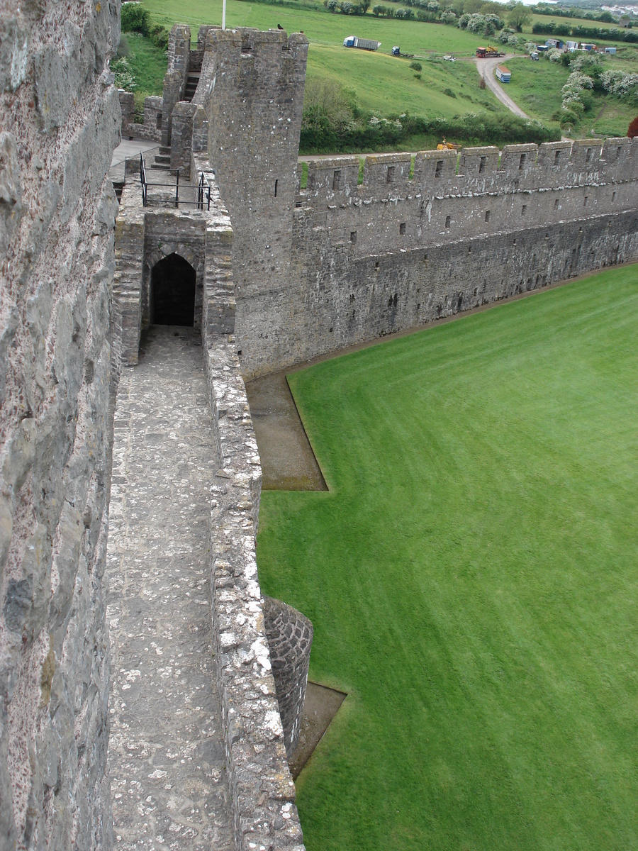 รูปถ่าย อังกฤษ(United Kingdom) เปมโบรคเชอร์(Pembrokeshire) เปมโบรค(Pembroke) ปราสาท(Castle) 2006-05 2
