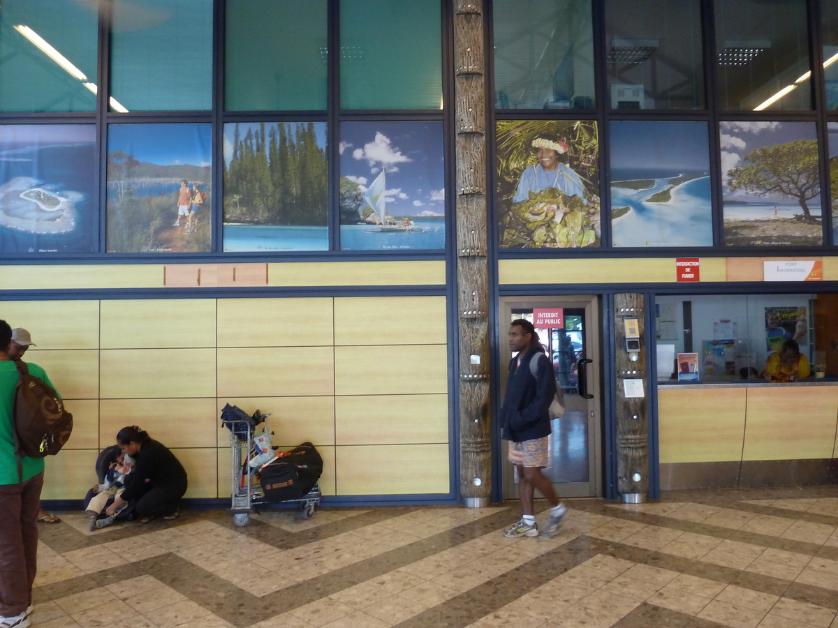 รูปถ่าย นิวแคลิโดเนีย(New Caledonia) สนามบินมาเจนตา(Magenta Airport) 2010-05 4