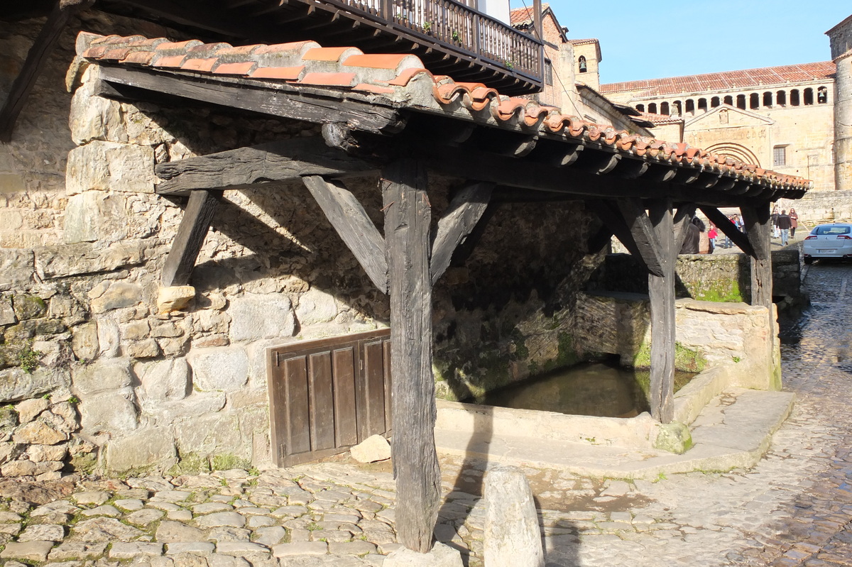 รูปถ่าย สเปน(Spain) ซันตีญานาเดลมาร์(Santillana del Mar) 2013-01 68