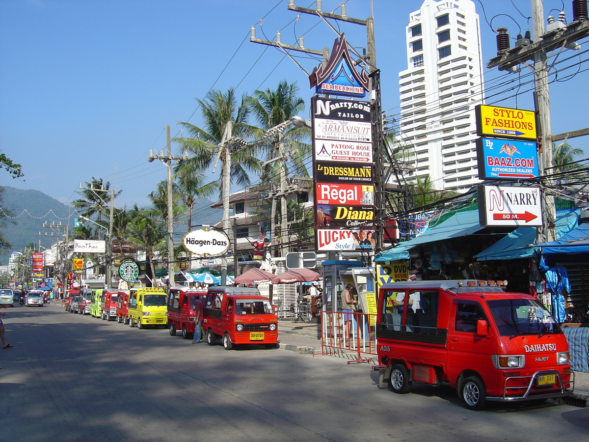 รูปถ่าย ไทย(Thailand) ภูเก็ต(Phuket) ป่าตอง(Patong) ถนนเลียบชายหาด(Beach Road) 2005-12 61