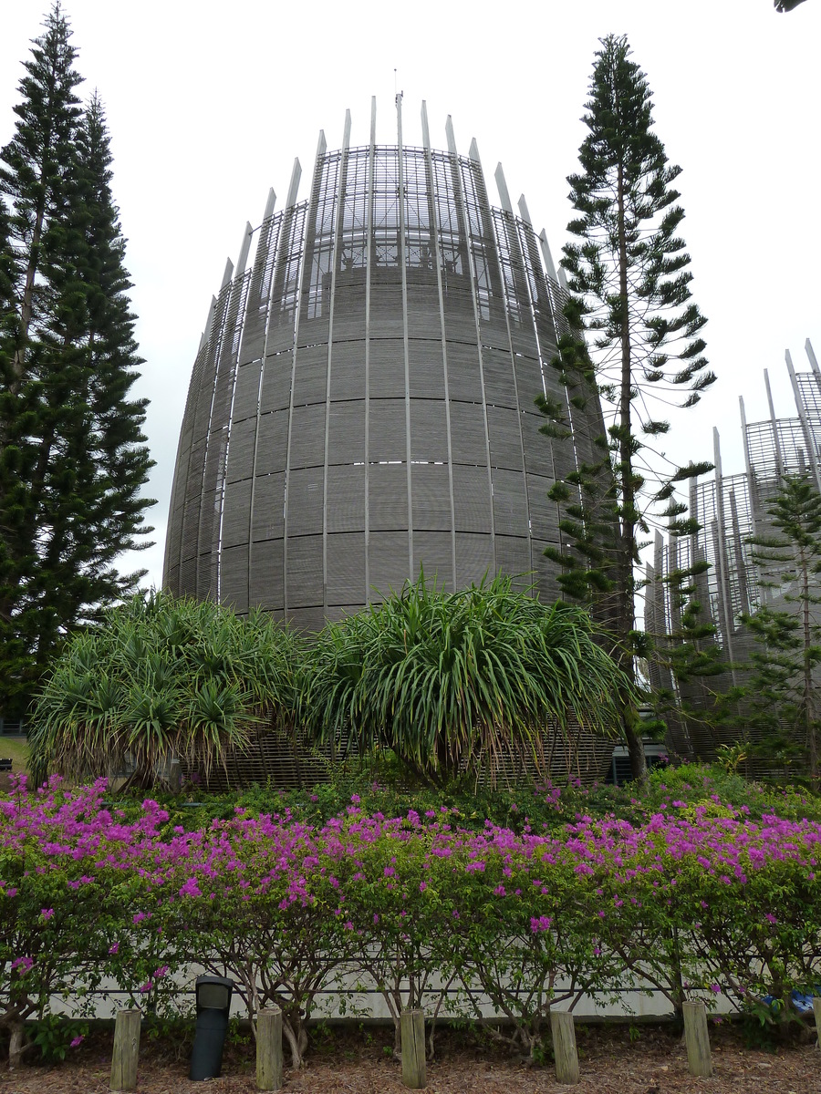 รูปถ่าย นิวแคลิโดเนีย(New Caledonia) ศูนย์วัฒนธรรมฌีบาอู(Tjibaou Cultural Centre) 2010-05 28