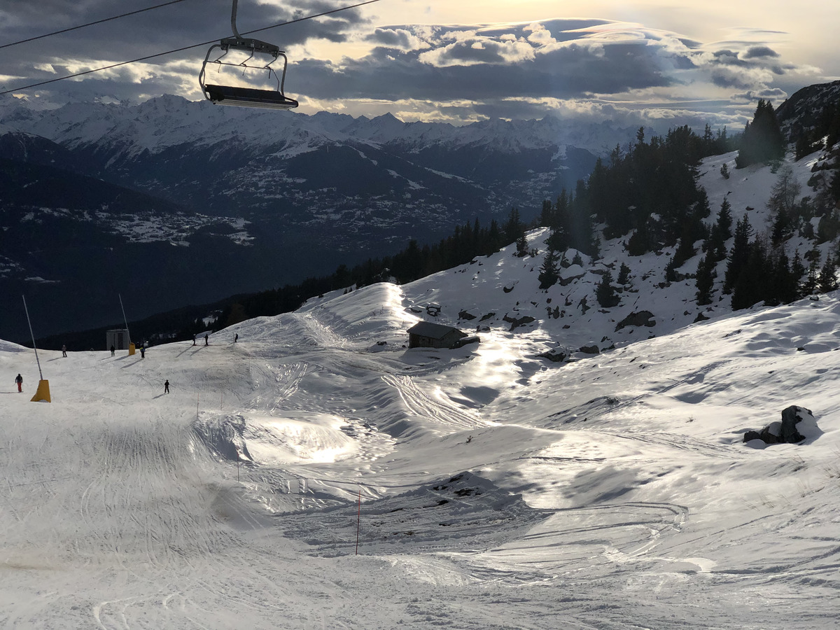 รูปถ่าย สวิสเซอร์แลนด์(Switzerland) ครองส์-มงตานา(Crans Montana) 2020-12 589