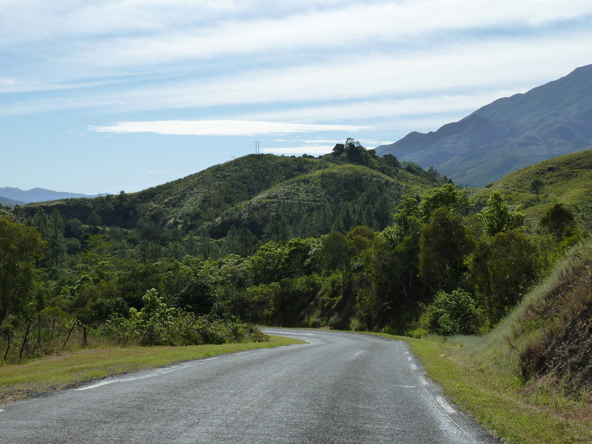 รูปถ่าย นิวแคลิโดเนีย(New Caledonia) ถนนจากตงตูตาไปทีโอ(Tontouta to Thio road) 2010-05 87