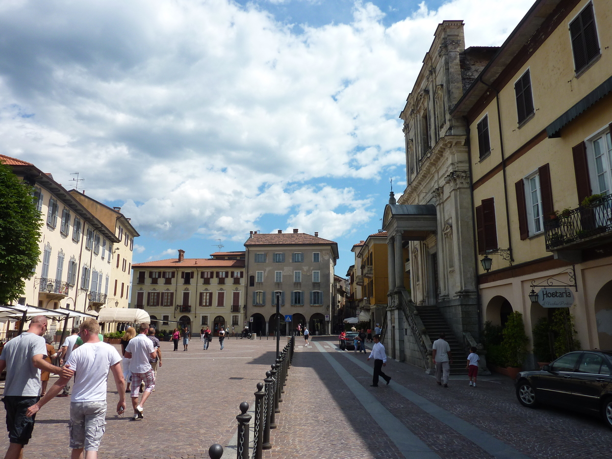 รูปถ่าย อิตาลี(Italy) อาโรนา(Arona) 2009-06 12