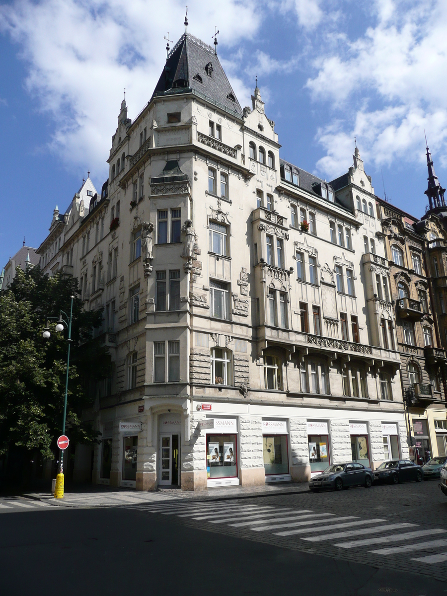 รูปถ่าย สาธารณรัฐเช็ก(Czech Republic) ปราก(Prague) ปารีซสกา(Parizska) 2007-07 33