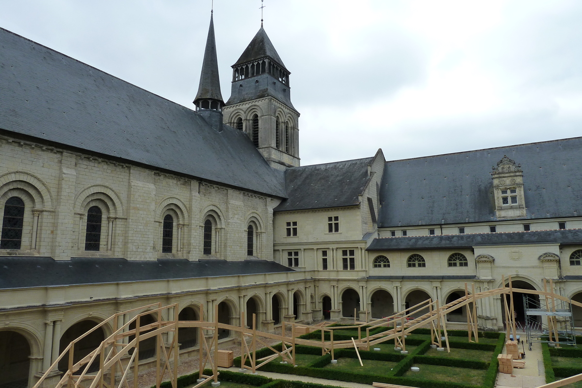 รูปถ่าย ฝรั่งเศส(France) ฟงเตอโวร์(Fontevraud) 2011-05 243