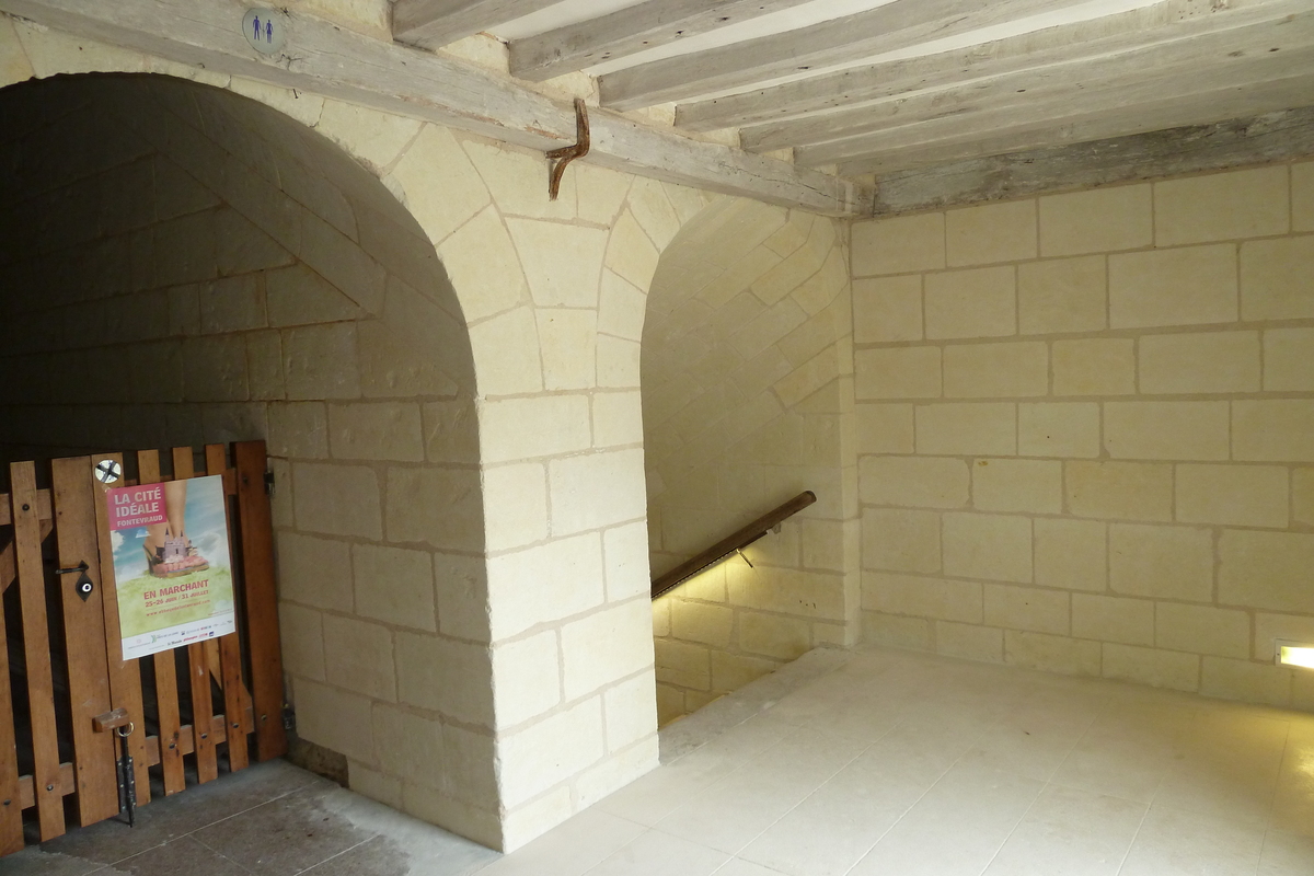 รูปถ่าย ฝรั่งเศส(France) ฟงเตอโวร์(Fontevraud) 2011-05 204